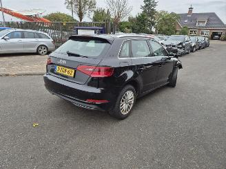 damaged passenger cars Audi A3 1.4 16V 2014/12