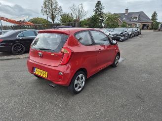 Schadeauto Kia Picanto 1.0 12V 2012/7