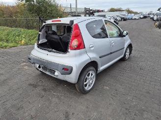 Sloopauto Peugeot 107 1.0 12v 2011/4