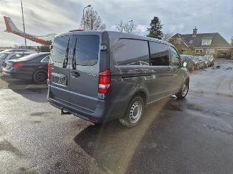 skadebil bedrijf Mercedes Vito 119 CDi dubbelcabine 2022/5