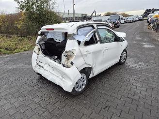 Vrakbiler auto Peugeot 108 1.0 12v 2016/6