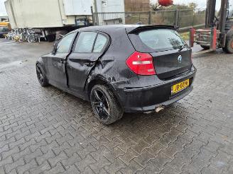 BMW 1-serie 116i picture 2