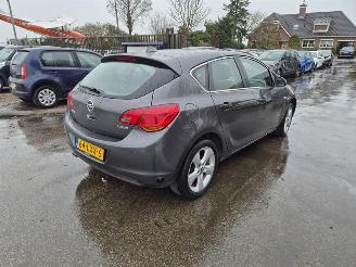 Coche accidentado Opel Astra 1.4 Turbo 2010/7