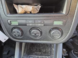 Volkswagen Jetta 2.0 FSi picture 6