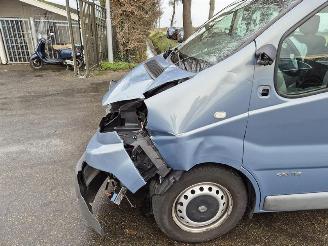 Renault  Trafic 2.0 dCi picture 7