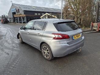 Peugeot 308 1.2 12v picture 2