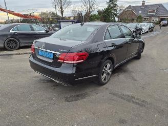 krockskadad bil auto Mercedes E-klasse 200 CDi 2015/4