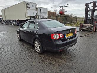 Volkswagen Jetta 1.6 FSi picture 2