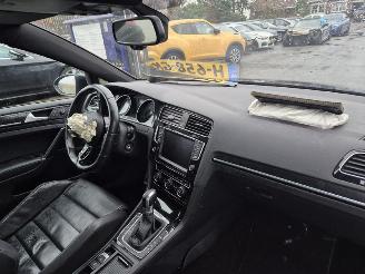 Volkswagen Golf 2.0 R 4Motion picture 5