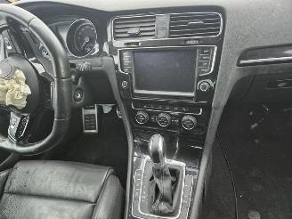 Volkswagen Golf 2.0 R 4Motion picture 6