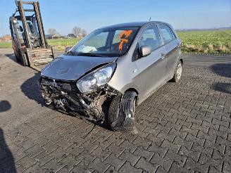 Kia Picanto 1.0 12V picture 3