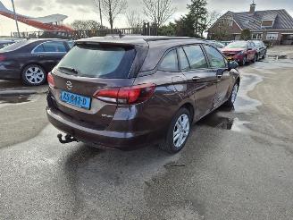 krockskadad bil auto Opel Astra SPORTS TOURER 1.6 CDTi 2016/11