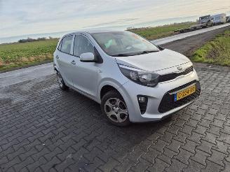 Kia Picanto 1.0 12v picture 4