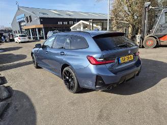 BMW 3-serie 330e Touring picture 2