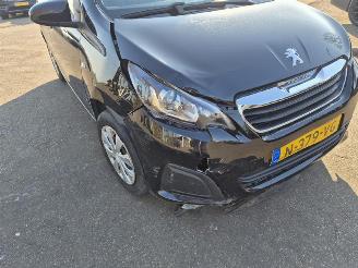 Peugeot 108 1.0 12v picture 6