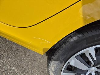 Peugeot 208 1.2 Vti picture 9