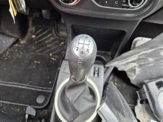 Renault Twingo 1.0 SCe picture 7