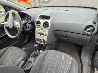 Opel Corsa 1.2 16v picture 5
