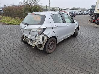 Dezmembrări autoturisme Toyota Yaris 1.5 Hybrid 2012/11