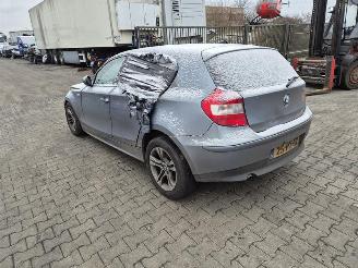 BMW 1-serie 116i picture 2