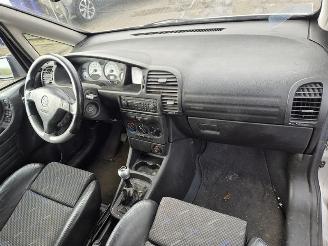 Opel Zafira 2.0 16v Turbo OPC picture 8