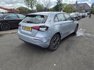 uszkodzony samochody osobowe Mercedes A-klasse 200 Turbo 2025/10