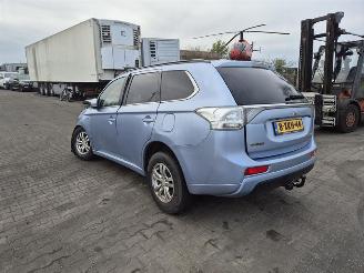 Mitsubishi Outlander 2.0 PHEV picture 2