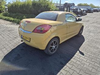 Uttjänta bilar auto Opel Tigra 1.4 2005/1