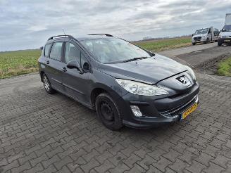 Peugeot 308 SW 1.6 VTi picture 4