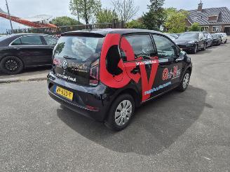 uszkodzony samochody osobowe Volkswagen Up! 1.0 12v 2018/1