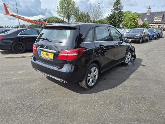 Avarii autoturisme Mercedes B-klasse 180 2015/11