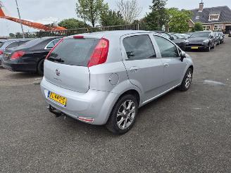 Vaurioauto  passenger cars Fiat Punto .09 TwinAir Turbo 2016/9