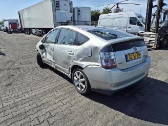 Toyota Prius 1.5 Hybrid picture 2