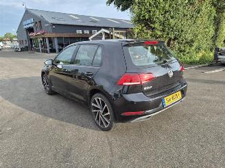 Volkswagen Golf 1.0 TSi picture 2