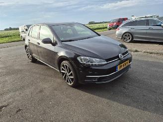 Volkswagen Golf 1.0 TSi picture 4