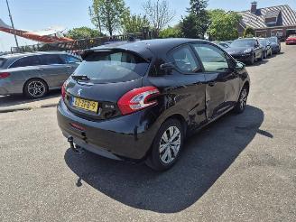  Peugeot 208 1.2 Vti 2012/10