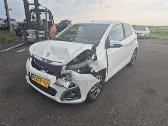 Peugeot 108 1.0 12v picture 3