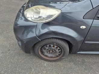 Peugeot 107 1.0 12v picture 5