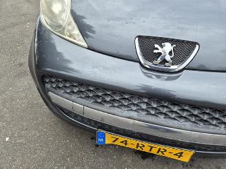 Peugeot 107 1.0 12v picture 6