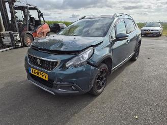 Peugeot 2008 1.2 VTi picture 3