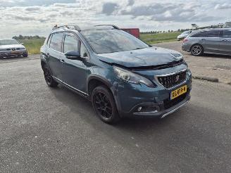 Peugeot 2008 1.2 VTi picture 4
