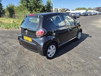 Coche siniestrado Toyota Aygo 1.0 2010/9