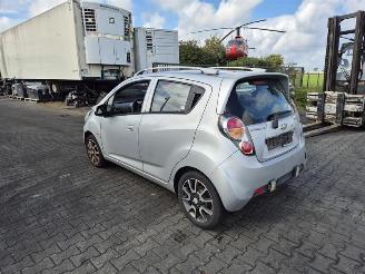 Chevrolet Spark 1.0 picture 2