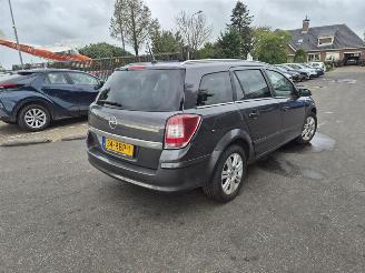 krockskadad bil auto Opel Astra STATION WAGON 1.7 CDTi 2009/1