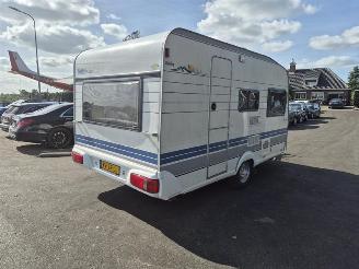 krockskadad bil caravan Hobby   1999/3