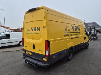 krockskadad bil bedrijf Iveco New daily 3.0 dsl 150kw 50C21 Bedrijfsauto (N2) 2017/8