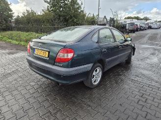 Coche siniestrado Toyota Avensis 1.6 2002/8