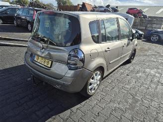Coche siniestrado Renault Modus 1.2 2009/4