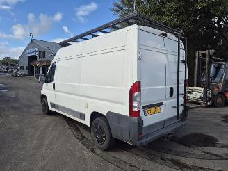 Peugeot Boxer 2.3 D Multijet picture 2