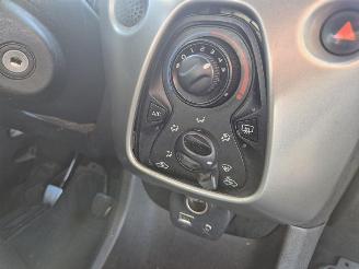 Toyota Aygo 1.0 12v picture 12